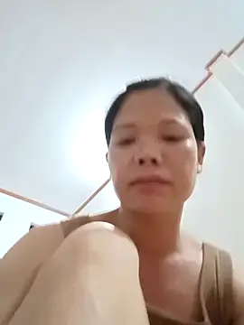 -Maya-a online show from May 29, 12:47 pm
