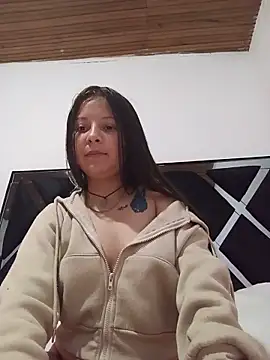 DafneNicole online show from June 16, 1:34 pm