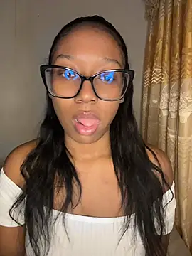 chell iivy online show from July 17, 6:18 am