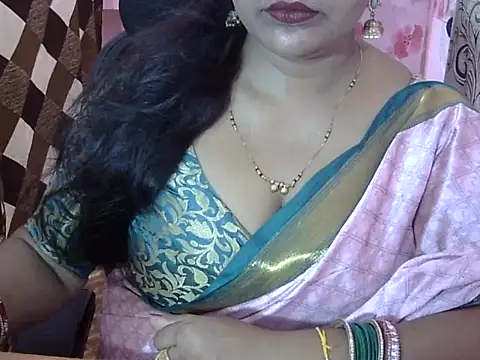 PRIYANKA 023 online show from May 31, 4:07 am