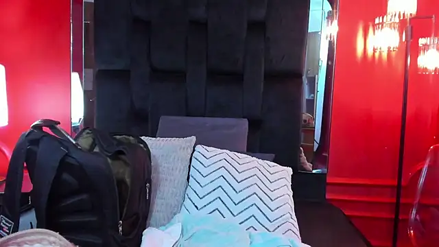 amberhanks online show from June 23, 7:23 pm