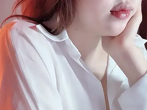 Lucy6868 online show from June 6, 6:03 pm