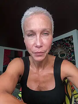 GymQueenCarmen online show from July 17, 6:29 am