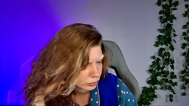 VivienDarkbloom online show from June 2, 9:21 am