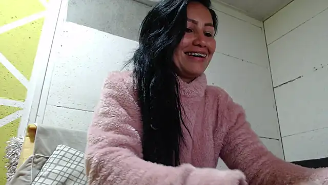 Nicolsweet  online show from June 13, 3:04 am