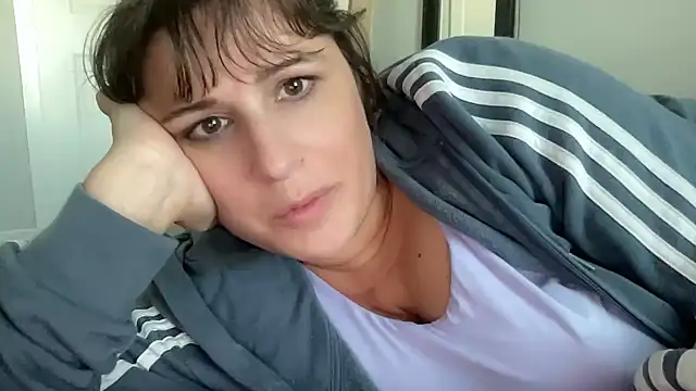 maddiliz online show from December 19, 9:18 pm