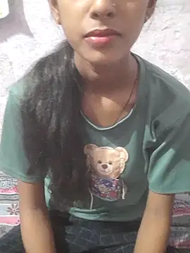 Saloni-Tyagi online show from June 18, 1:16 pm