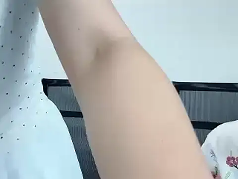 xiaolei-99 online show from June 2, 8:15 am