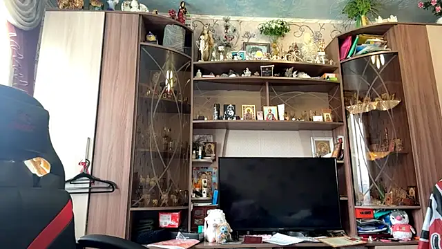 TaIliedGuest online show from June 2, 9:54 am