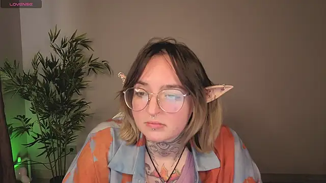 Eva Witcher online show from June 8, 1:39 am