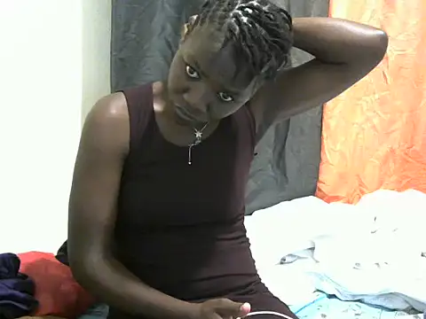 QueenSar online show from July 14, 5:28 pm