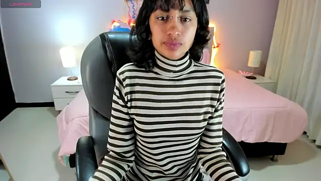 kat cute   online show from June 21, 3:43 am
