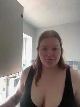 Curvy Vanilla online show from June 18, 11:48 am
