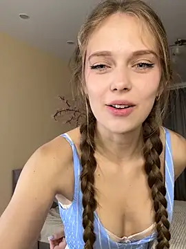 CutieShy online show from June 9, 11:20 am