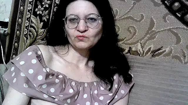 Dear Annet online show from June 9, 8:30 pm
