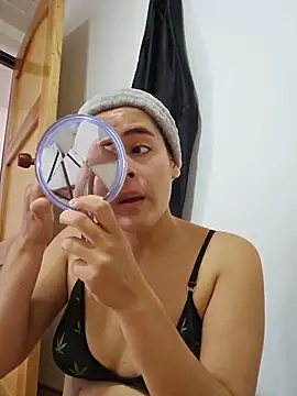 Emmaa- - online show from June 6, 5:19 pm