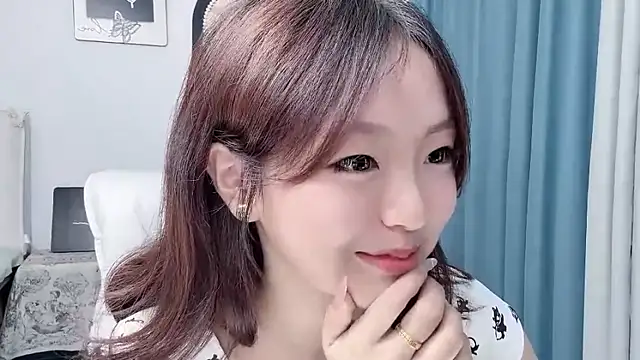 wenwen8888 online show from July 5, 4:19 am