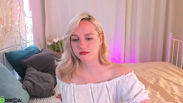 Chloe-Deccer online show from July 21, 1:17 am