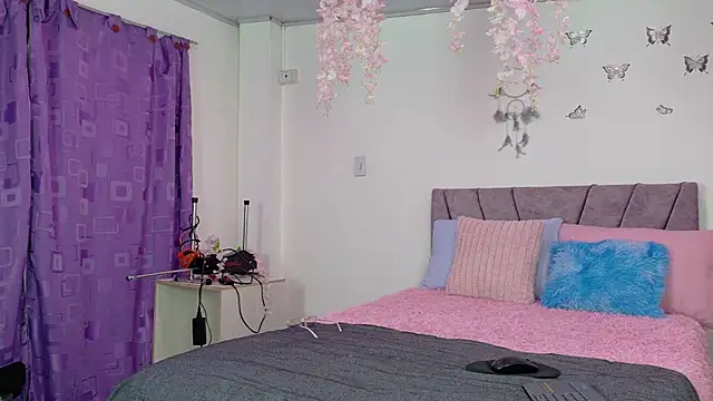 NahomyEvans online show from July 29, 12:38 pm