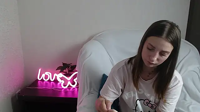 EmmaLoran online show from June 20, 9:24 am