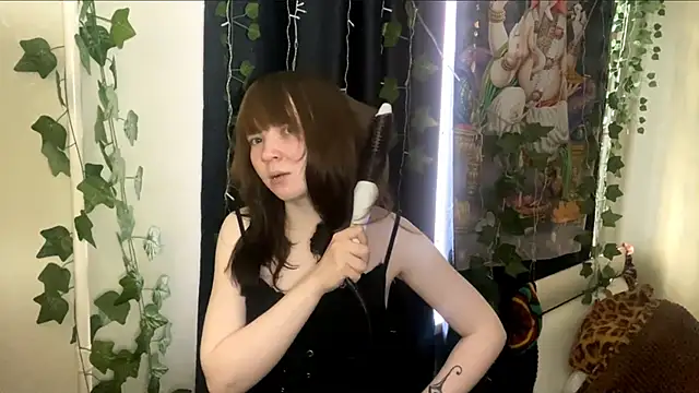 LoraPyana online show from June 11, 3:09 pm