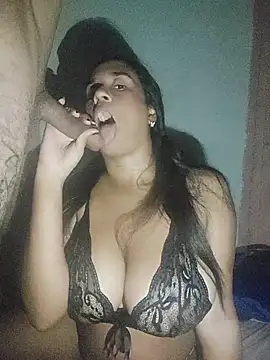 RedSecretCouple online show from June 18, 5:53 am