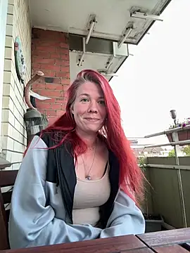 LisaLuxx online show from June 12, 7:11 pm