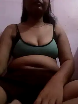TRISHA0404 online show from June 20, 8:12 pm