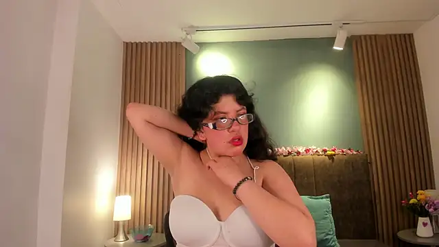 Rose Amber online show from June 11, 3:25 am