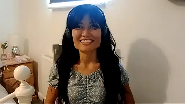 MichelEdland online show from June 18, 1:27 pm