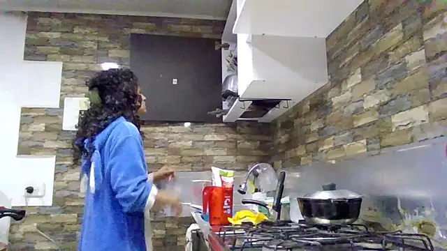 Diamond Curls online show from July 7, 3:26 pm