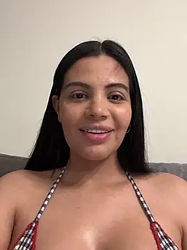 Olivia2134  online show from June 18, 7:08 pm