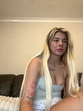 TaysummerB online show from June 29, 9:49 am