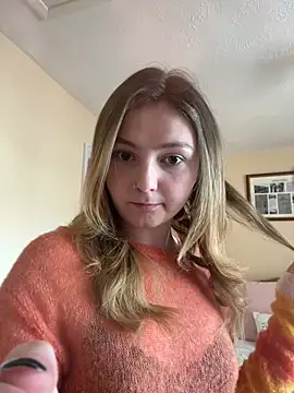 ChloeRaexox online show from June 15, 3:34 pm