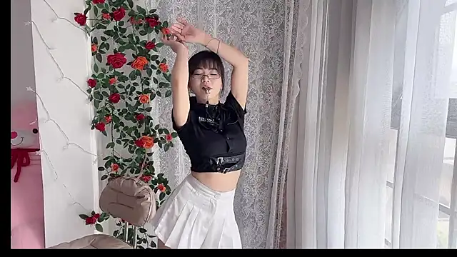 inlkitten online show from July 26, 5:26 am