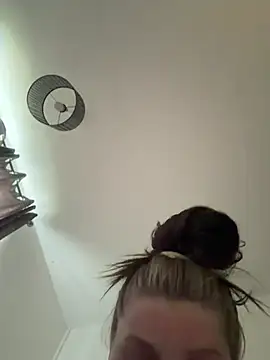 Elsa 27xx online show from June 26, 5:41 am