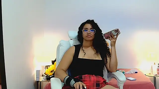 Isabella Sophia19 online show from July 4, 3:24 am