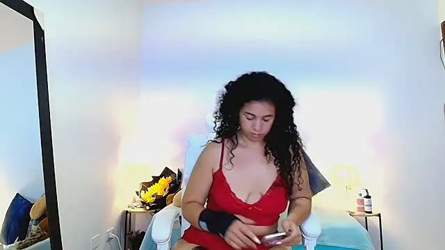 Isabella Sophia19 online show from July 17, 3:33 am