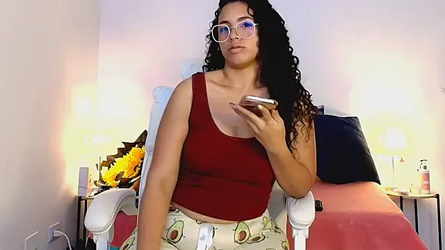 Isabella Sophia19 online show from July 8, 8:11 pm