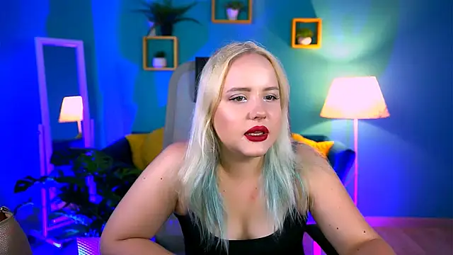 stellawatts online show from June 14, 8:04 am