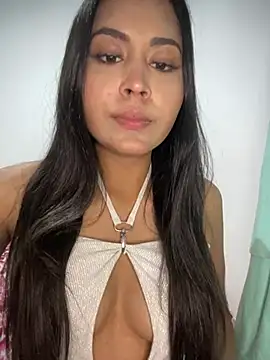 Luisamorena online show from August 8, 12:40 am