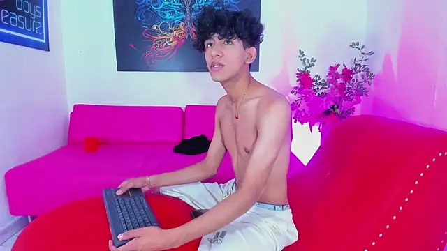 Kleyn black online show from July 27, 2:03 pm
