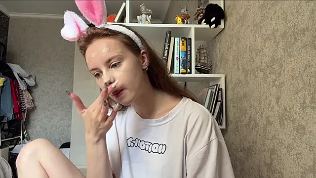 Mollybeans online show from July 30, 12:06 pm