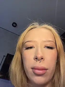 MaryChanXO online show from July 2, 5:02 am
