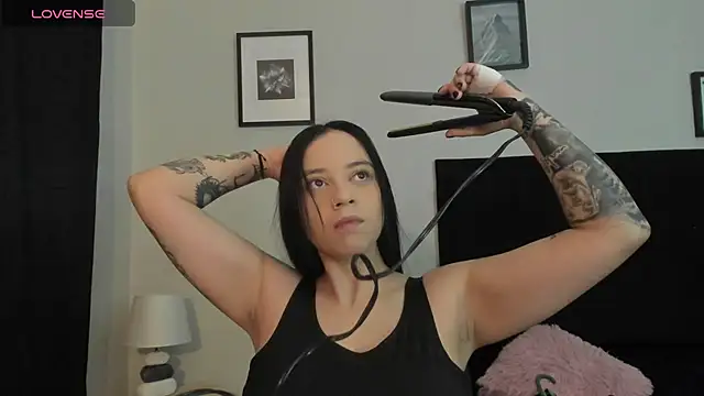 Sara B online show from June 22, 5:54 pm