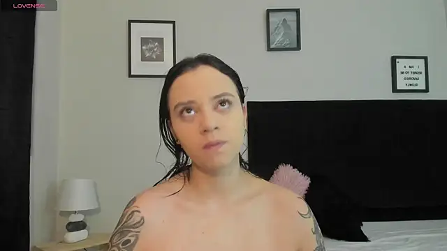 Sara B online show from July 24, 6:28 pm