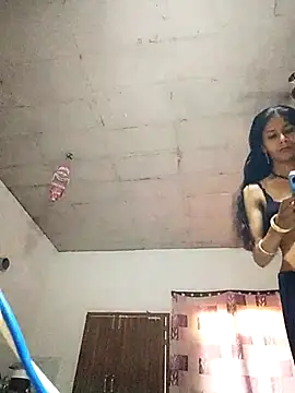 cutiegirlll online show from July 3, 5:24 am