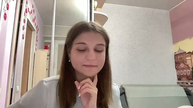 HwaTrippel online show from August 1, 6:21 pm