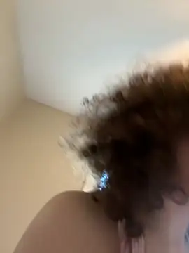 itsLucyLittle online show from July 13, 12:22 am
