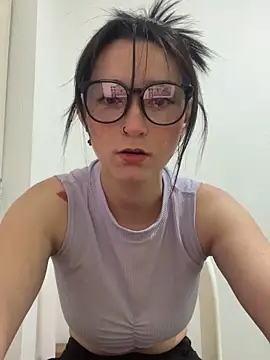Vanellope von online show from June 16, 4:30 pm